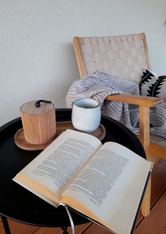 Tips for Creating a Cozy Reading Nook in Your Home
