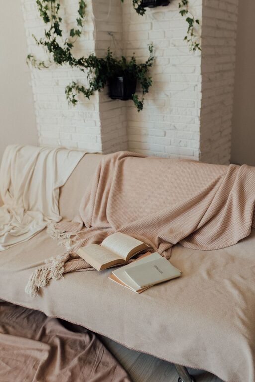 Tips for Creating a Cozy Reading Nook in Any Space